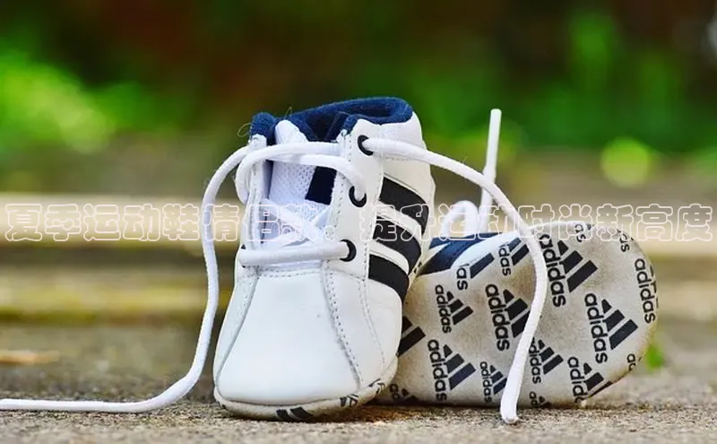 意昂3官网登陆入口百度百聘夏季运动鞋情侣款，提升运动时尚新高度