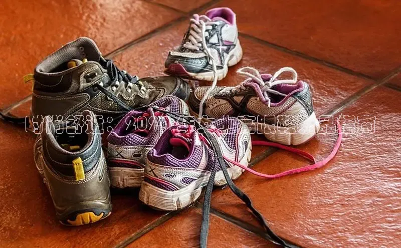 意昂三登录入口百度游戏时尚舒适：2024 年女士高跟鞋新品指南