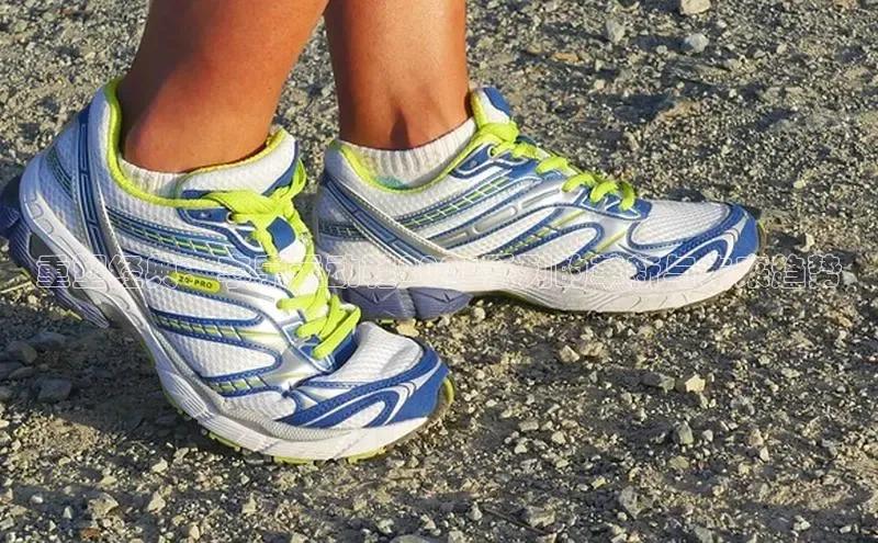 重塑经典：李宁运动鞋2025系列的革新与未来趋势